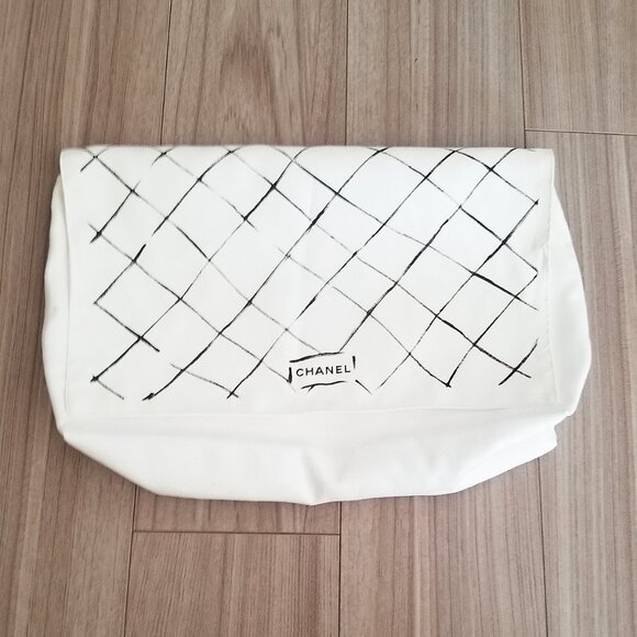 Chanel Karl Lagerfeld Sketch Classic Flap Micro Fiber Dust Bag 13.5"x9.5"x3.75" - Picture 4 of 16
